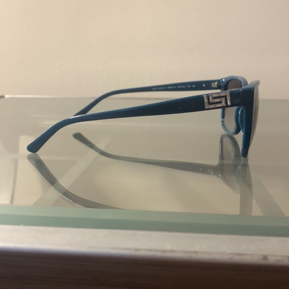 Versace sunglasses - Picture 2 of 9